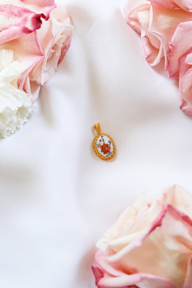 Image of Vintage Goldimari Porcelain Pendant from Japan