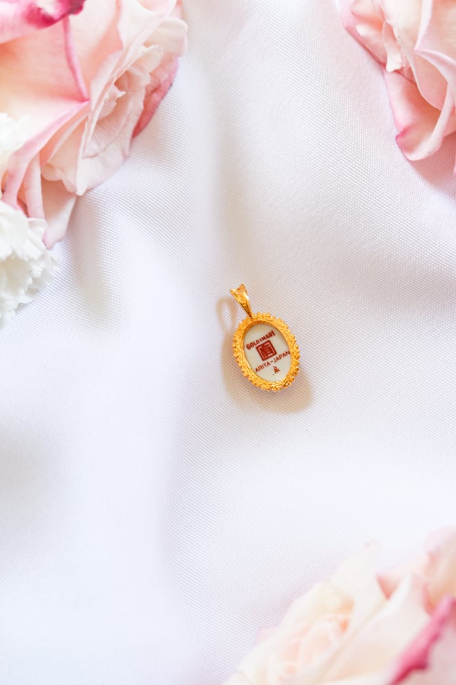 Image of Vintage Goldimari Porcelain Pendant from Japan