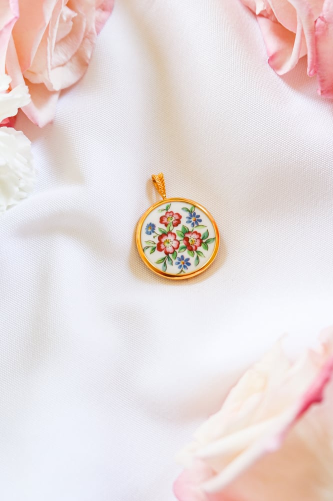 Image of Vintage Paragon Porcelain Pendant from England with Certificate of Authenticity 