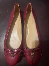 Image 3 of Mk beautiful real leather burgundy color.