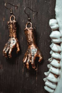 Image 7 of Grasping 