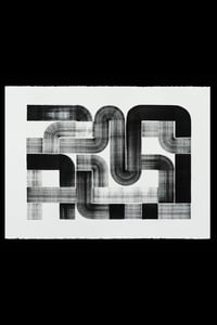 566001