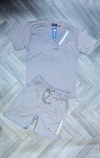Image 5 of Mens B shorts & Tshirt