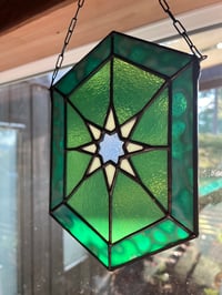 Image 3 of Emerald Dame