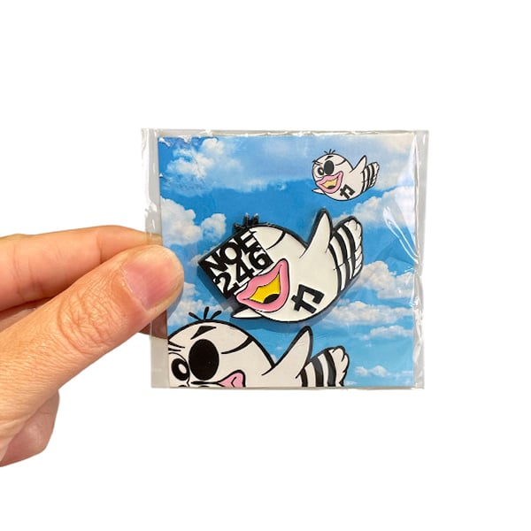 noe246 - enamel pin #4