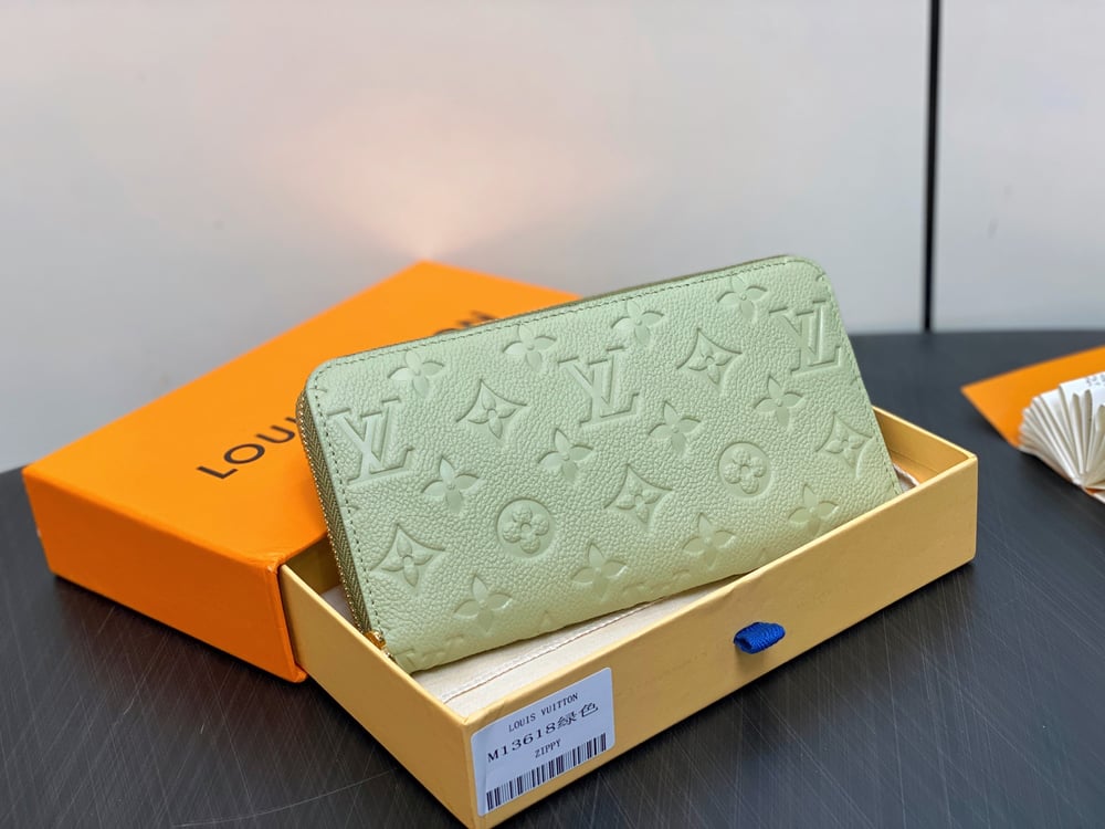 LV X MK Empreinte Multi Wallet