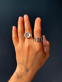 Image 3 of button ring