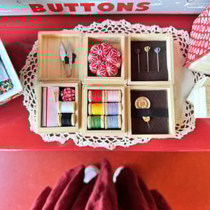 Image of Kanazawa Sewing kit by Hiro