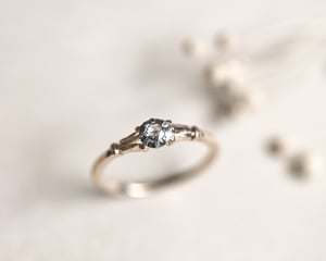Image of 18ct gold and Platinum 'Fleur de Lys' rose-cut diamond ring (LON251)
