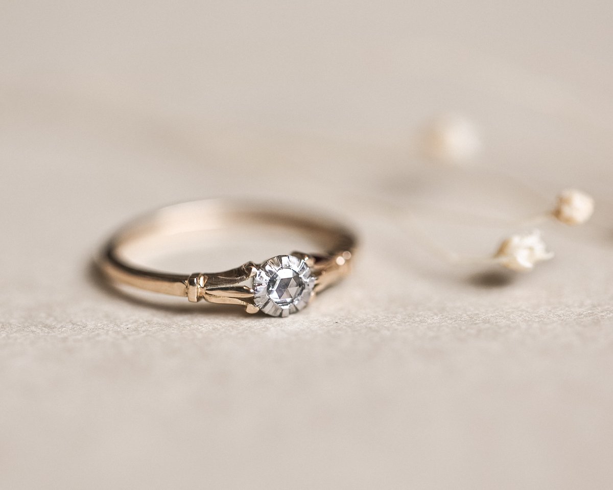 Image of 18ct gold and Platinum 'Fleur de Lys' rose-cut diamond ring (LON251)