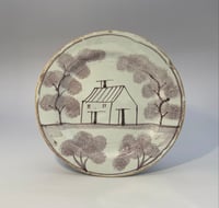 Early Eighteenth Century English Delft ‘Farm House’ Plate ; Bristol, c.1730
