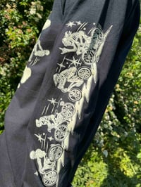 Image 5 of FOREVER TRIPPIN' BLACK LONGSLEEVE