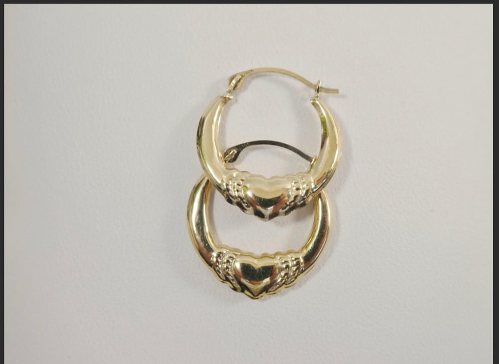 Image of Small heart earring