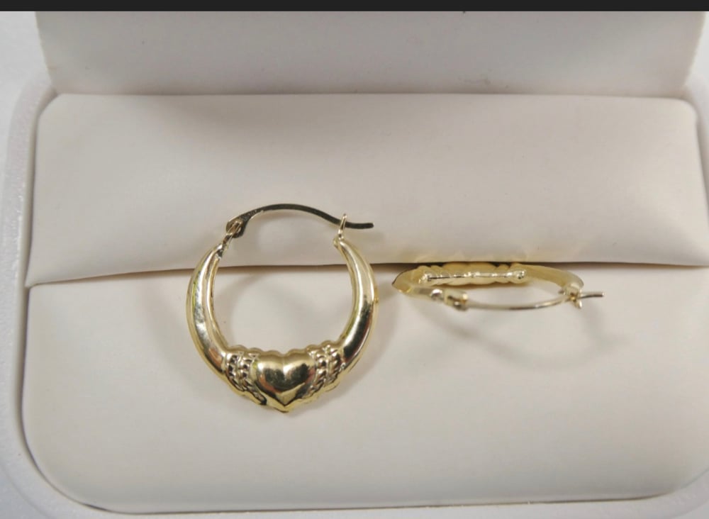 Image of Small heart earring