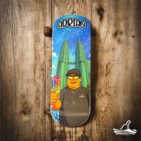 Image 2 of THE TOURIST DECK (PROMODEL ADRIAN)
