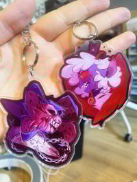 Image 3 of Boss Fight Lamb and Narinder Keychains | Cult of the Lamb