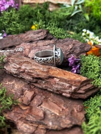 Image 3 of Natural aqua kyanite and leaves ring size 6