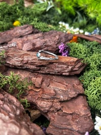 Image 2 of 0,75 carat with rare Grandidierite twig ring size 7