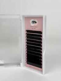 Image 2 of J & B lash trays