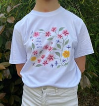 Image 1 of TEE-SHIRT ENFANT blanc "ONE STEP AT A TIME" - Collab' COUCOU ILLUSTRATION