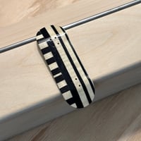 Image of blem sale! symmetrical mold