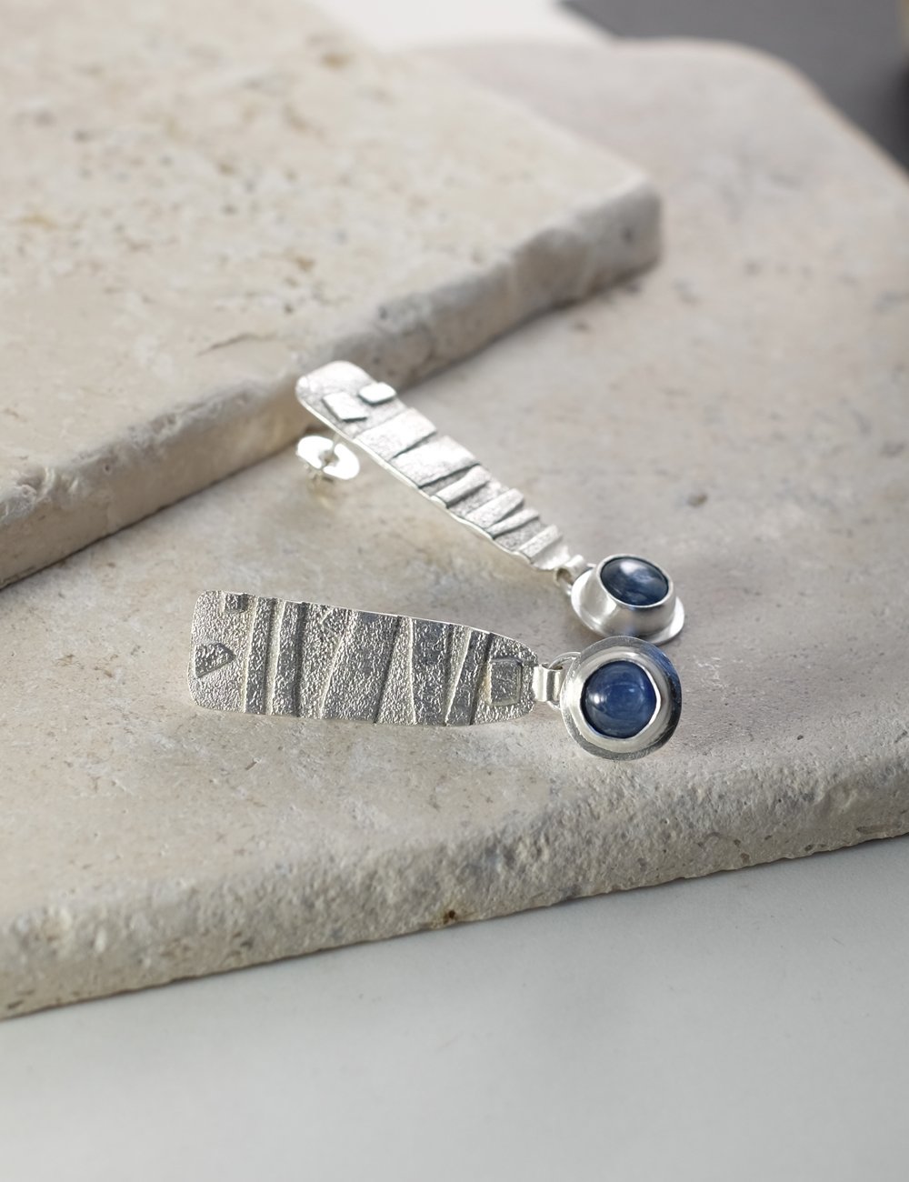 Image of Reticulated Agentium Silver & Kyanite