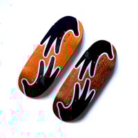 Image 1 of MIRROR SHAPE “HANDS” (brown&pink)