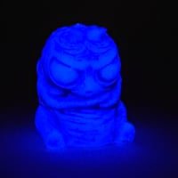 Image 3 of Squishy gus- blk to white thermalchromatic 