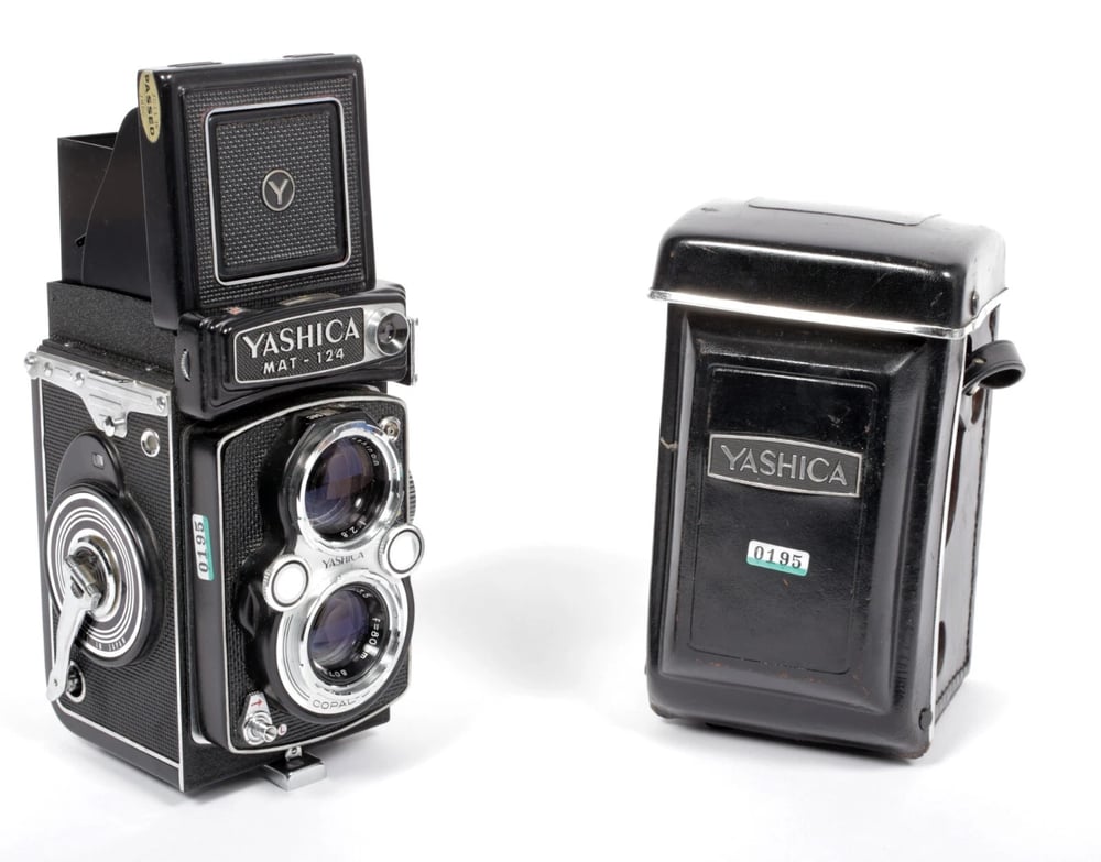 Image of Yashica Mat 124 6X6 TLR film camera with 80mm F3.5 lens + case #0195