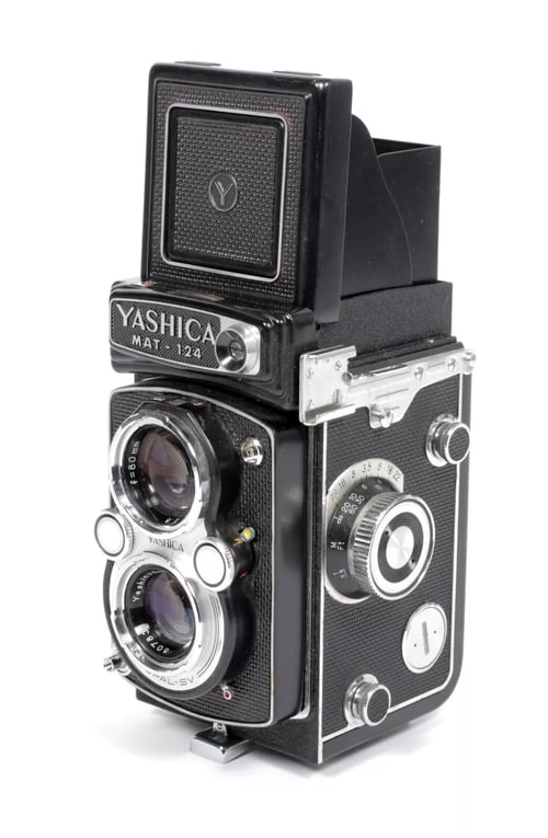 Image of Yashica Mat 124 6X6 TLR film camera with 80mm F3.5 lens + case #0195