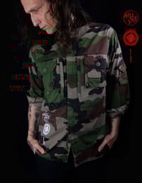 Image 5 of HOSTILE unisex camo vest