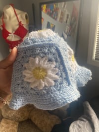 Image 2 of Sunflower hottie