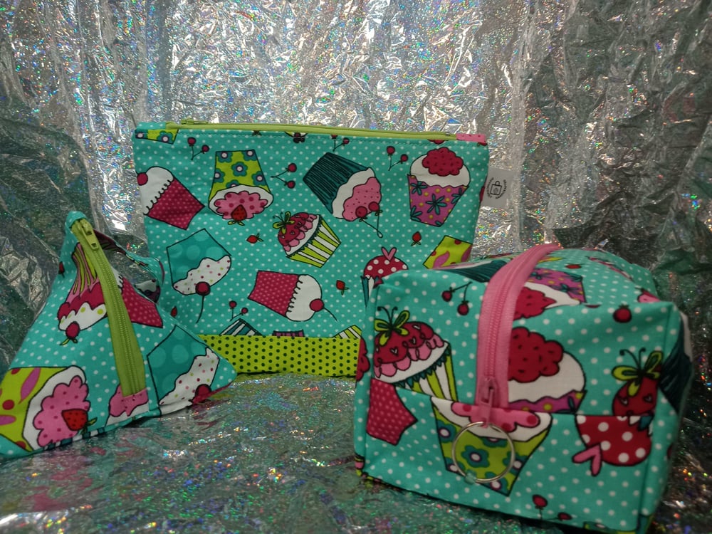 Image of Cupcake Fun Size Set 10% off + Free shipping (a $38.00 value)