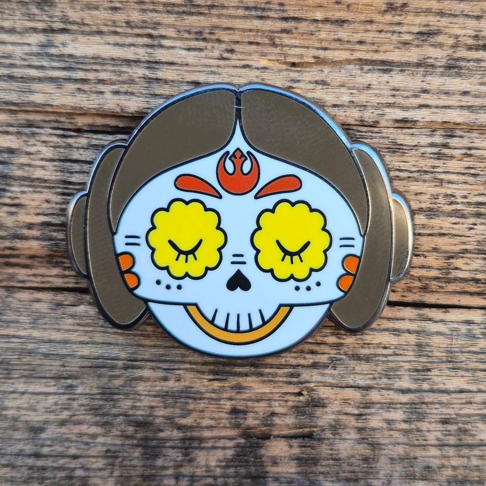 Leia Calaverita Enamel Pin 