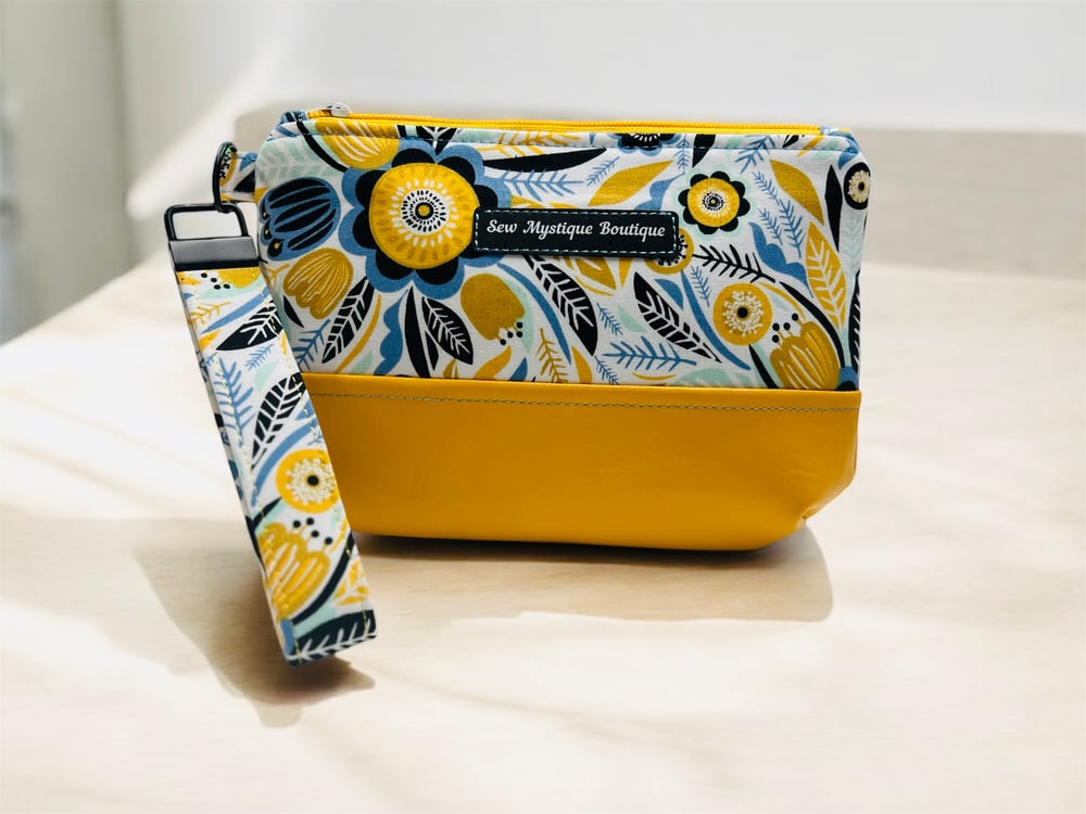 Image of  Wristlet bags 
