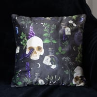 35cm Venom And Vines Print Cushion