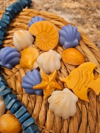 Image 18 of Coconut Cottage - A Rockytop Wax Works exclusive custom houseblend fragrance 