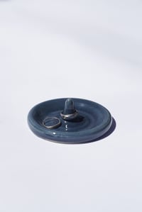 Image 3 of Ocean Ring Holder
