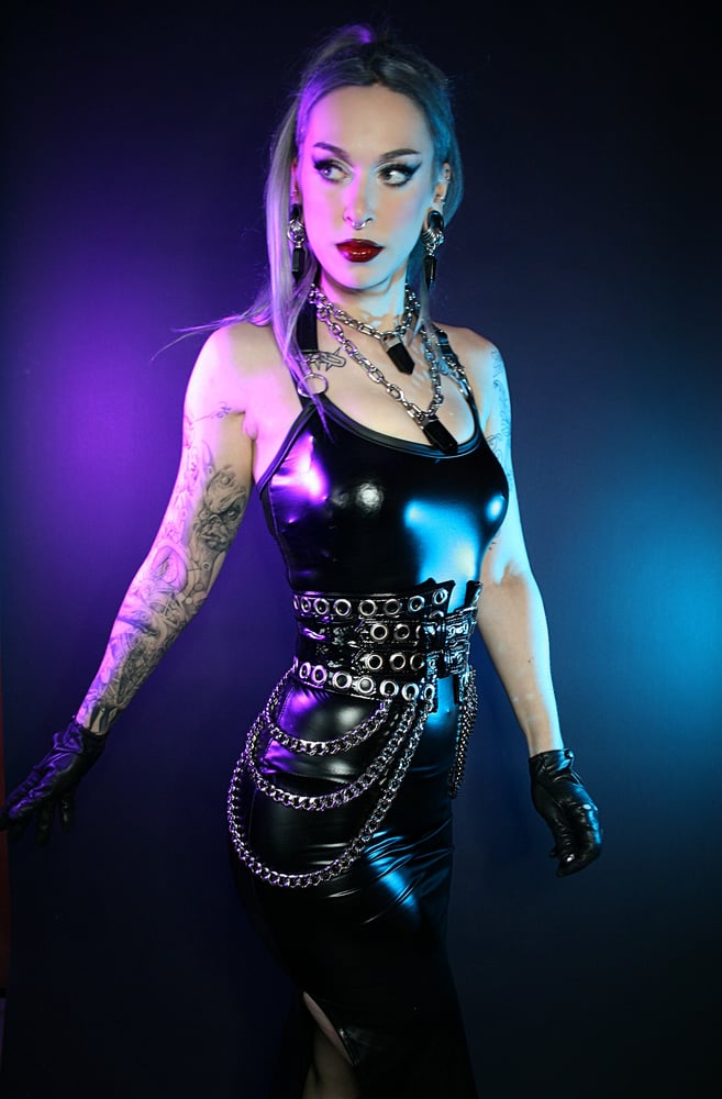 Image of SAMPLE SALE - LOVE HURTS BELT