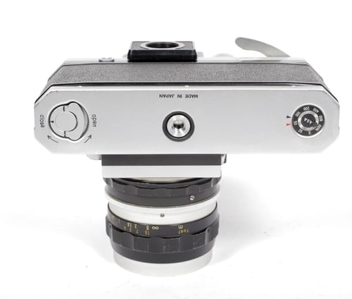 Image of Nikon F Photomic 35mm SLR film camera with Nikkor S 35mm F2.8 lens #0521 