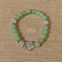 Image 1 of Green Flower Bracelet, Flower Bracelet, Beaded Green Daisy Flower Bracelet, Daisy Bracelet, Botanica