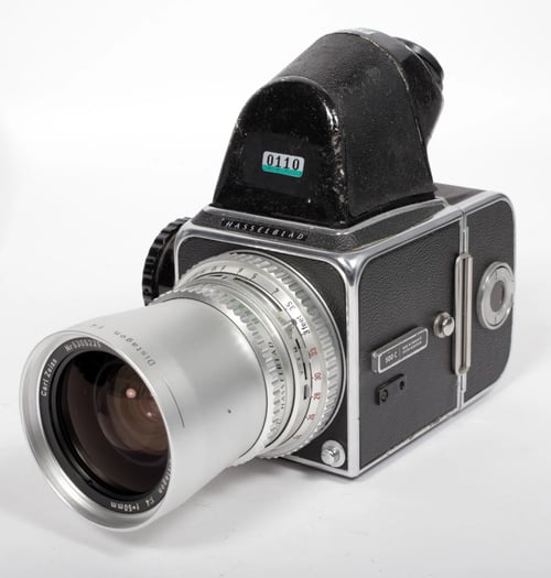 Image of Hasselblad 500C camera w/ Distagon 50mm F4 lens + A12 Back + NC2 prism #0110