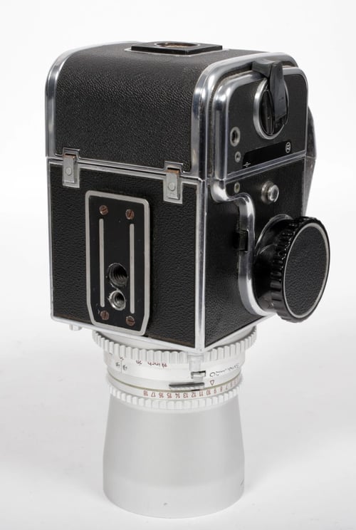 Image of Hasselblad 500C camera w/ Distagon 50mm F4 lens + A12 Back + NC2 prism #0110