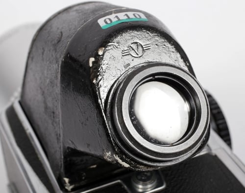 Image of Hasselblad 500C camera w/ Distagon 50mm F4 lens + A12 Back + NC2 prism #0110