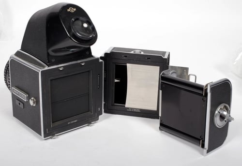 Image of Hasselblad 500C/M camera w/ T* Planar 80mm F2.8 C lens + A12 Back + NC2 Prism #0101