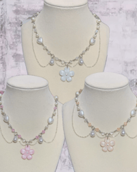 Image 5 of Flower Necklace