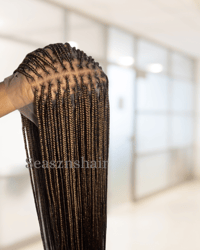 Image 3 of 27/30 Knotless Braids