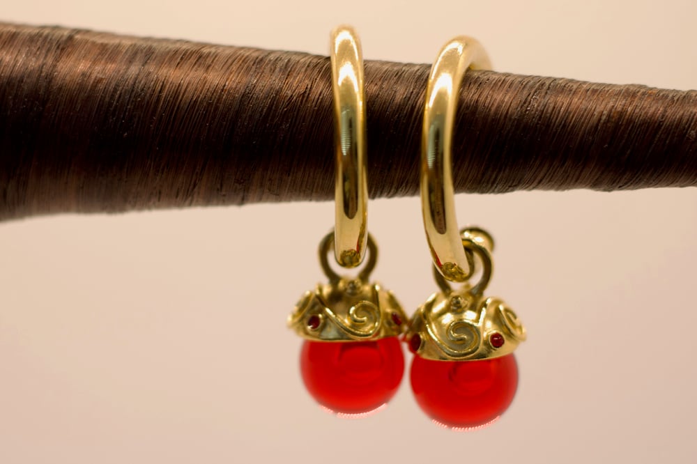 Image of Vintage Decorative Hoop Earrings