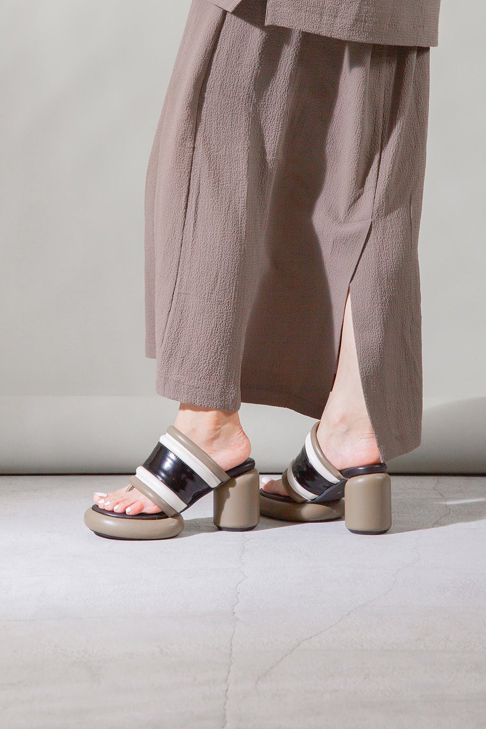 Image of The ALL BLACK Mod Bold Band Sandal