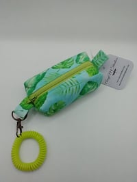 Green leaves wrist pouch 